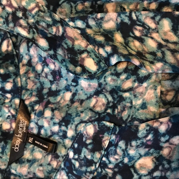 Top - Picture 3 of 4